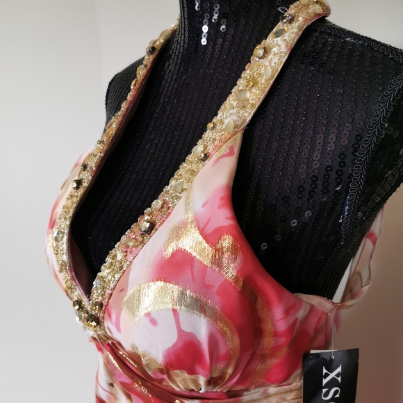 Xscape Strappy Floral Beaded Gown Size 14 - Picture 2 of 6